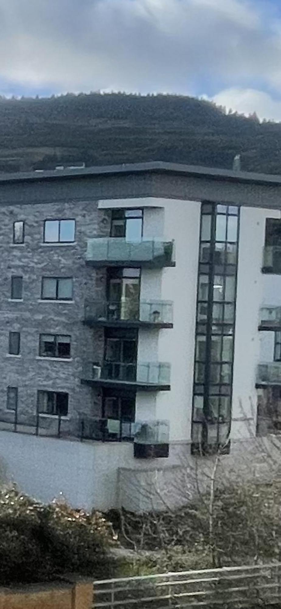 Modern Sandyford Bedroom 外观 照片